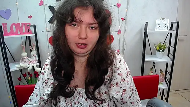 Snapshot of NeonilaLisova chatting on October 4, 5:46 am NeonilaLisova online show from October 4, 5:46 am