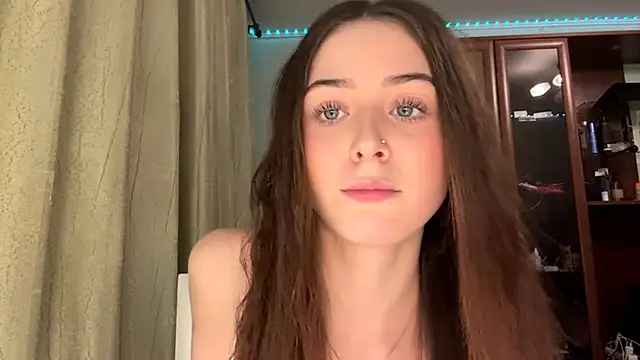 Adel strongwoman online show from November 18, 3:24 pm