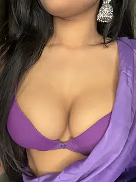 KARISHMA-STRIP online show from February 8, 7:17 pm