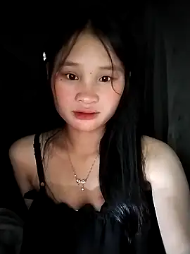 Snapshot of saronla_03 chatting on October 6, 5:18 pm saronla 03 online show from October 6, 5:18 pm