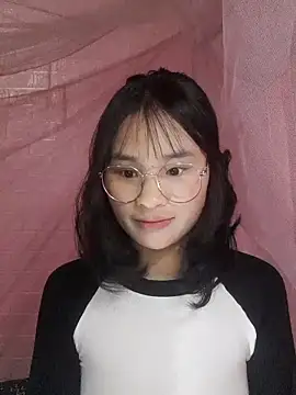 saronla 03 online show from February 18, 9:36 pm