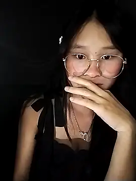 Snapshot of saronla_03 chatting on October 1, 3:50 pm saronla 03 online show from October 1, 3:50 pm