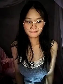 Snapshot of saronla_03 chatting on October 29, 5:45 am saronla 03 online show from October 29, 5:45 am