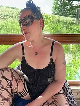 Nadja Noir online show from May 20, 3:20 pm