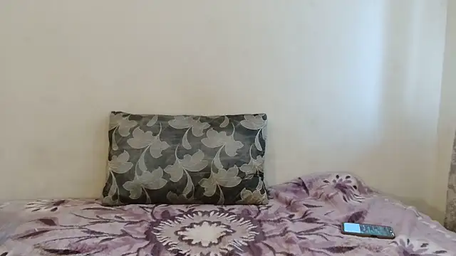 Snapshot of DarkChocox01 chatting on September 13, 1:52 pm DarkChocox01 online show from September 13, 1:52 pm