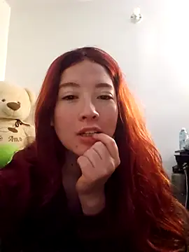 Snapshot of lunnaa_ chatting on October 21, 5:11 am lunnaa online show from October 21, 5:11 am