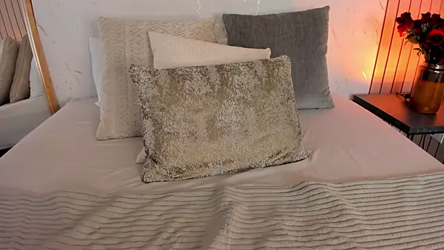 EmelyParker online show from June 3, 1:18 am