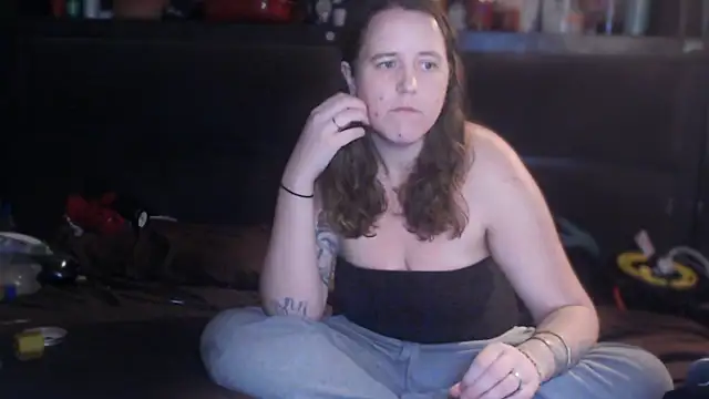 thatsassycouple online show from October 11, 1:32 am