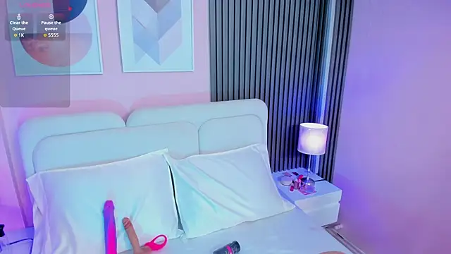 Clawdeen  wolf online show from April 14, 7:47 pm