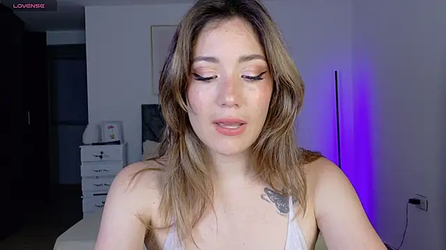 Eliih 01 online show from September 20, 4:11 am