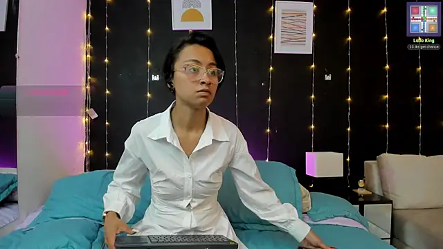 bravepetunia online show from September 13, 12:13 pm