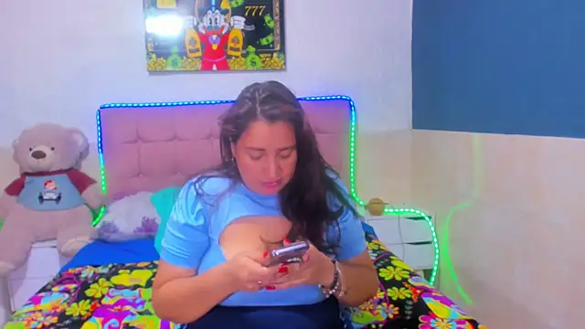 Arianna Hot777 online show from September 10, 5:40 am