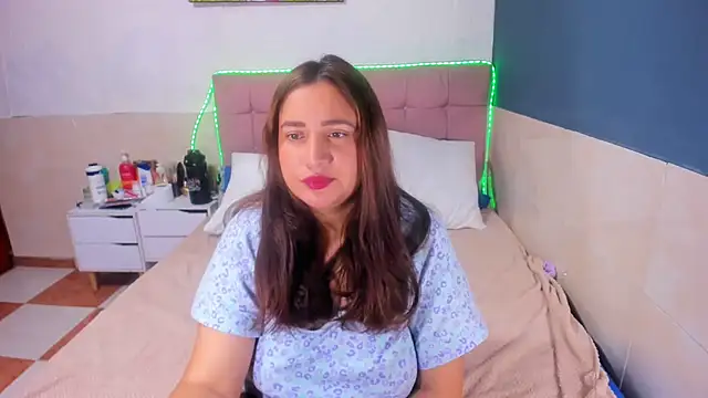 Arianna Hot777 online show from December 16, 5:13 am