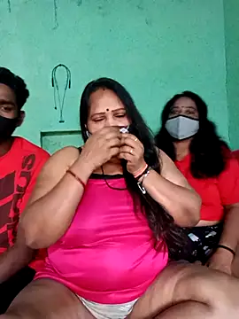 LoveOnStream online show from October 31, 10:52 am