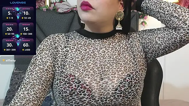 IndraKaur  online show from October 31, 1:26 pm