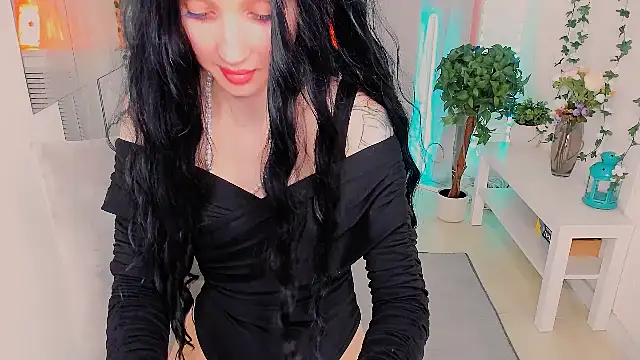 HollyVex online show from November 19, 3:56 pm