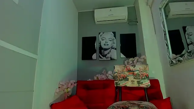 ThiccyLexxy online show from November 10, 7:09 pm