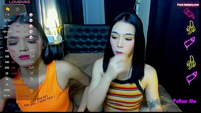 bellamoonlightX online show from March 19, 8:40 am