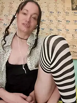 Snapshot of Tselka chatting on September 17, 3:43 pm Tselka online show from September 17, 3:43 pm