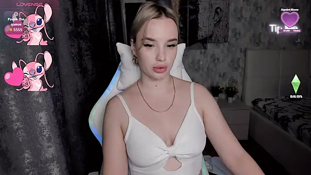 KiraKrox online show from October 14, 6:43 pm