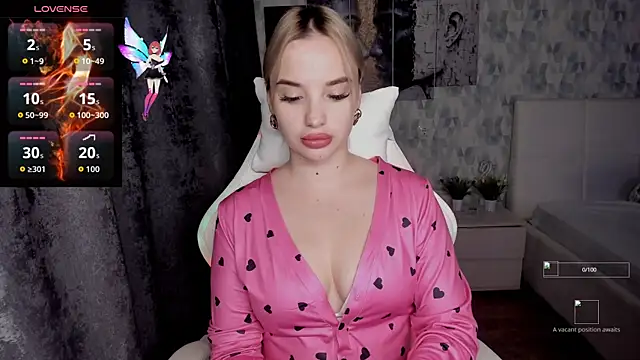 KiraKrox online show from October 20, 8:01 pm