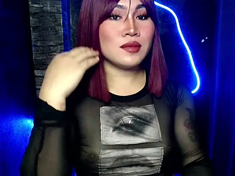 pretty lassy online show from October 12, 4:31 pm