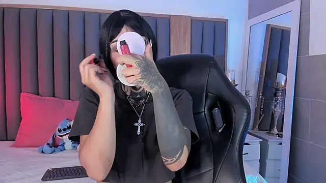 misstomie  online show from November 28, 3:48 pm