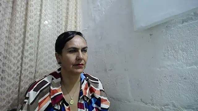 gabbyparker  online show from November 14, 9:42 am