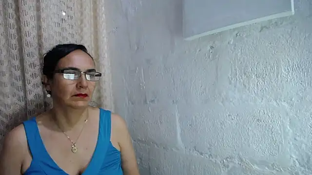 gabbyparker  online show from October 7, 9:46 am