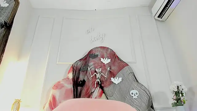 Cloedurant online show from October 30, 11:06 pm