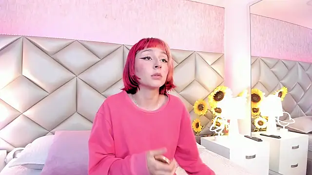 dafnne hall online show from December 2, 4:25 am