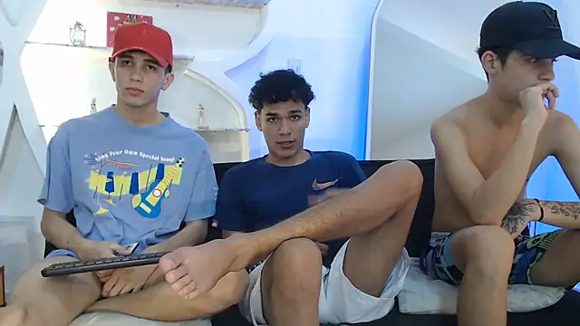 THREE GUYS HOT online show from October 3, 8:03 pm