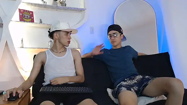 THREE GUYS HOT online show from September 13, 7:55 pm