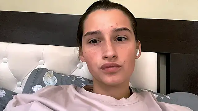 DarlineBrustera online show from September 11, 2:50 pm