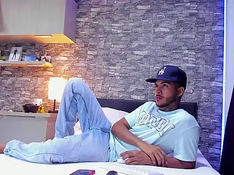 Theimperialboys  online show from September 11, 2:56 am