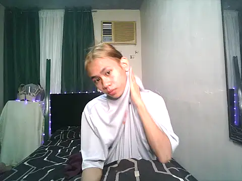 Sweet-shopia online show from October 24, 1:40 pm