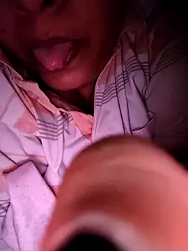 Snapshot of Komal-stream chatting on October 7, 3:44 am Komal-stream online show from October 7, 3:44 am