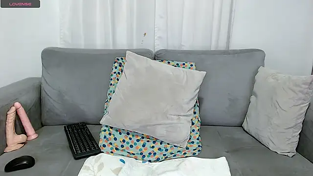 Snapshot of carolinefantasy_ chatting on October 7, 6:56 pm carolinefantasy online show from October 7, 6:56 pm