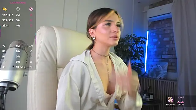 Blessed Molly online show from March 2, 7:15 am