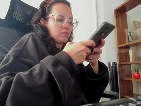 dalila macherano1 online show from December 1, 3:48 pm