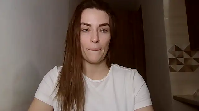 MandiBrooks online show from December 1, 3:15 pm