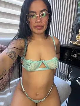 Melissa coch online show from June 10, 2:49 pm