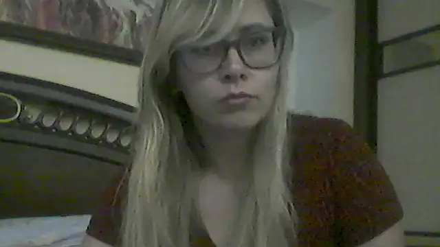 Crystal00Girl online show from October 31, 7:51 pm