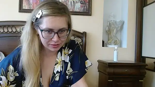 Crystal00Girl online show from November 9, 10:00 am