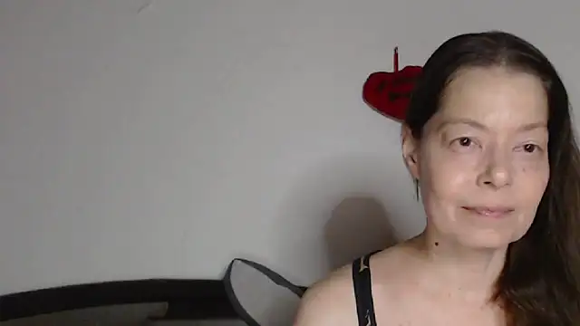 SexySarah177 online show from March 24, 9:20 pm