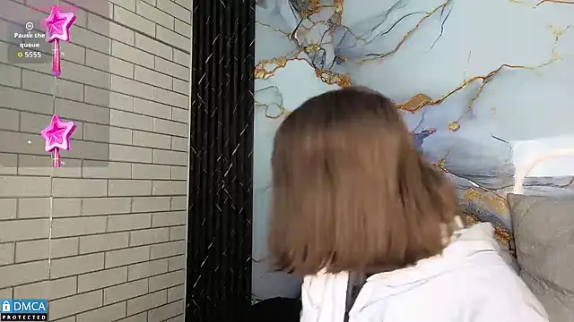 nena cupcake  online show from November 4, 11:15 am