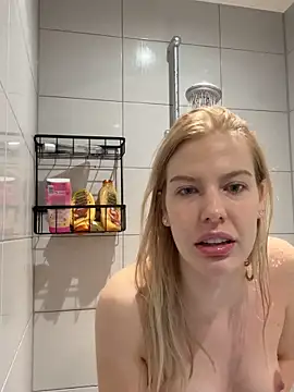 Chloemillerrxx online show from September 17, 3:21 pm