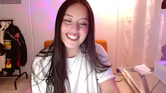 madissooon   online show from July 4, 3:02 am