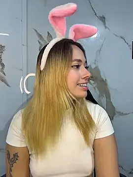 LanaMills  online show from May 15, 5:33 am