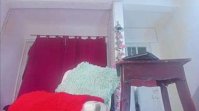 latin big 01 online show from April 15, 9:54 am